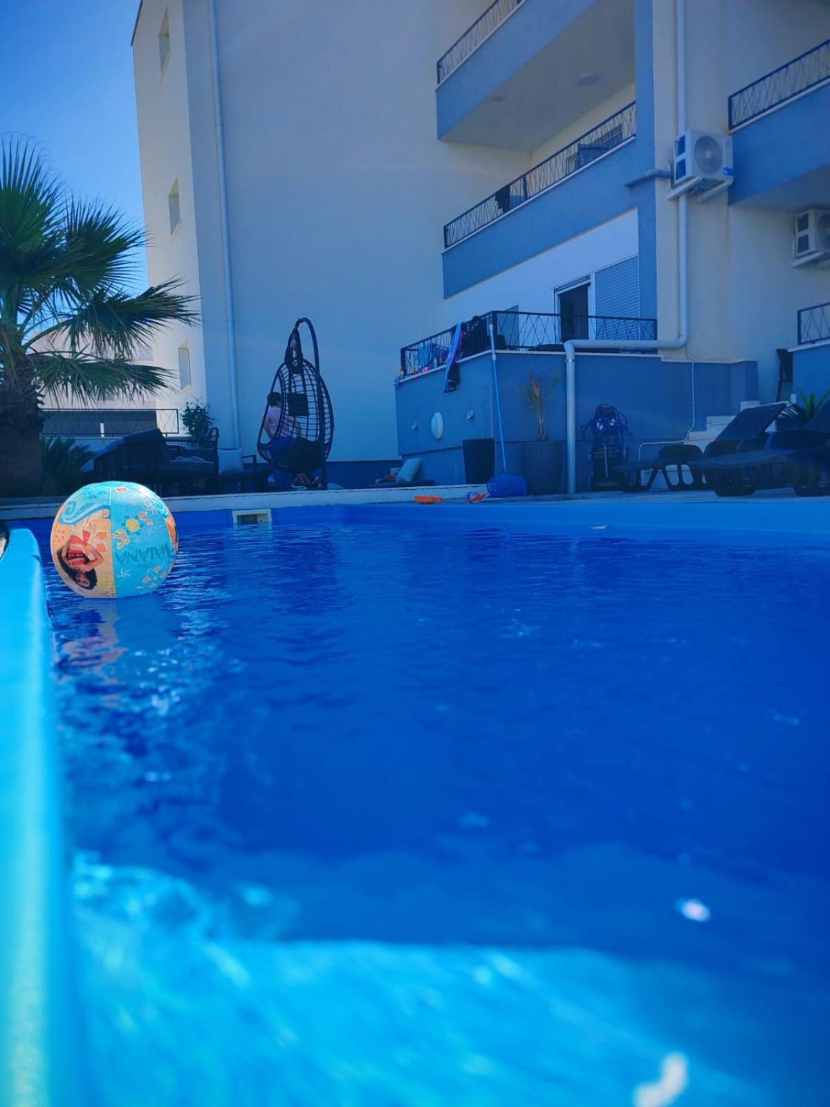 Apartmani Anastasia With Pool, Novalja Exterior foto