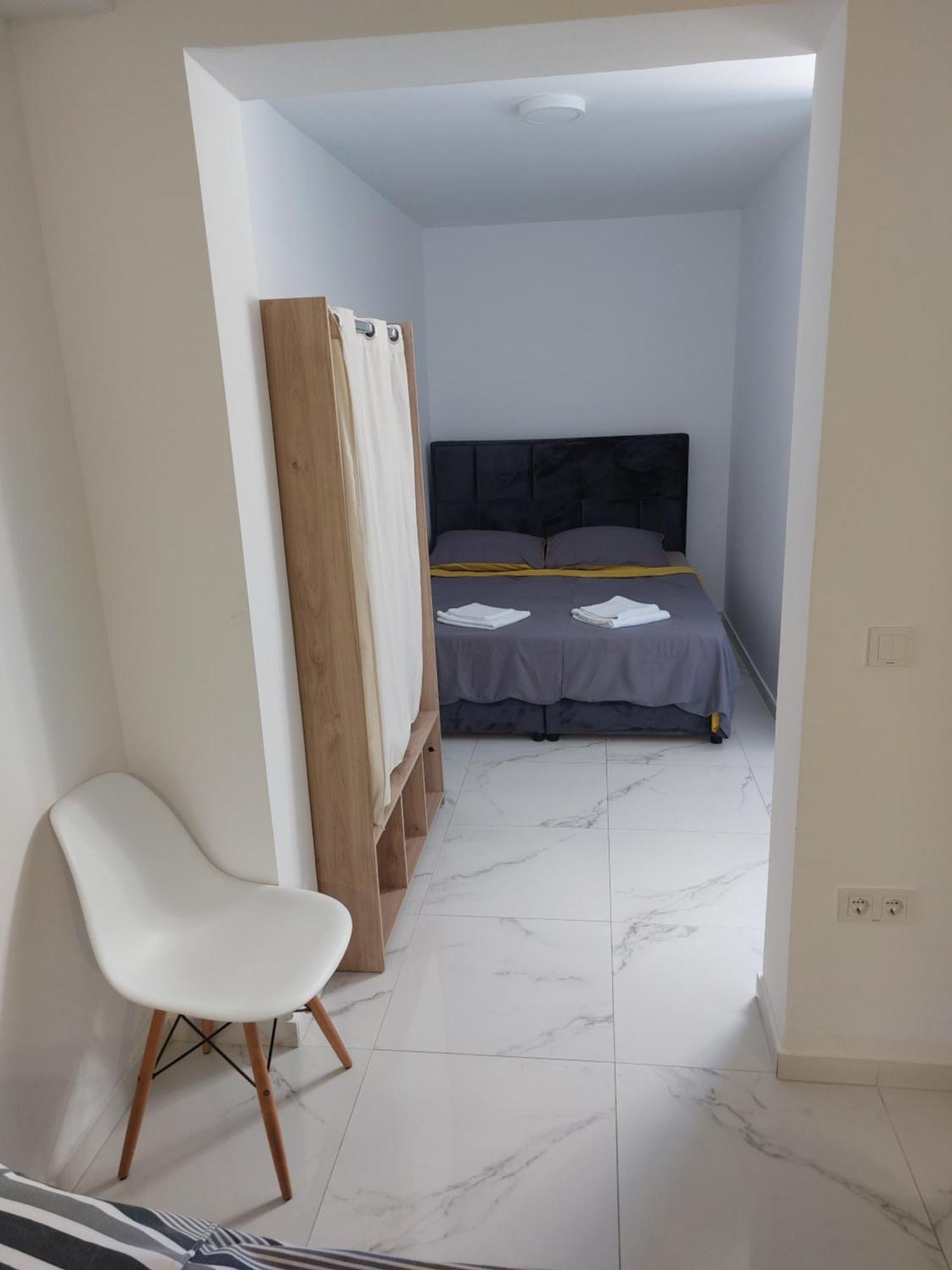 Apartmani Anastasia With Pool, Novalja Exterior foto