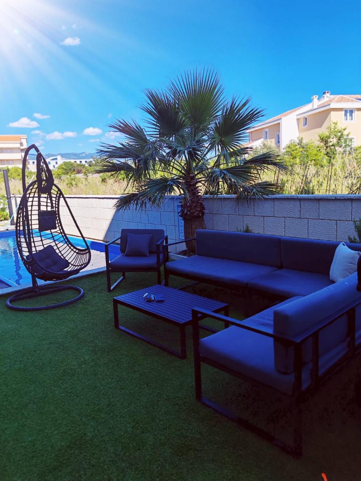 Apartmani Anastasia With Pool, Novalja Exterior foto